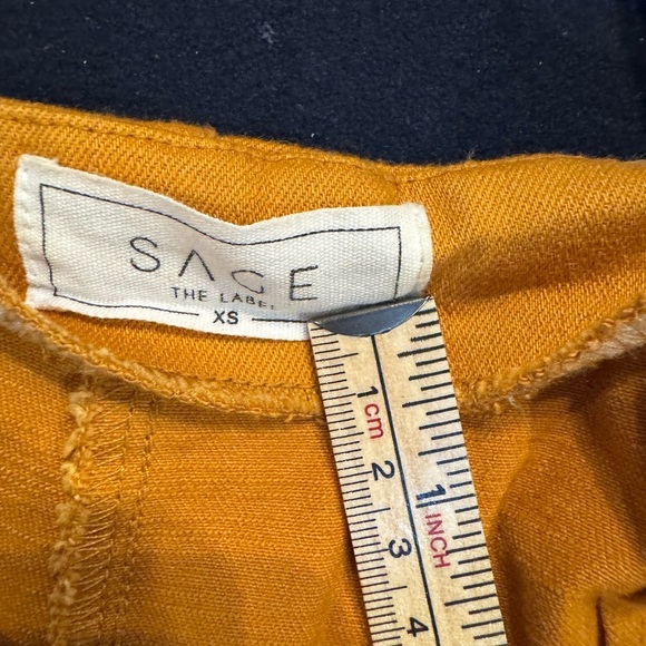 Sage Women's Mustard Button-Front Jumpsuit Sz XS - Picture 3 of 14